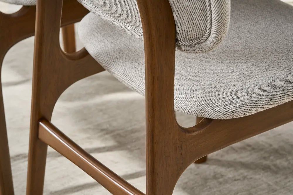 Chaise Joshua